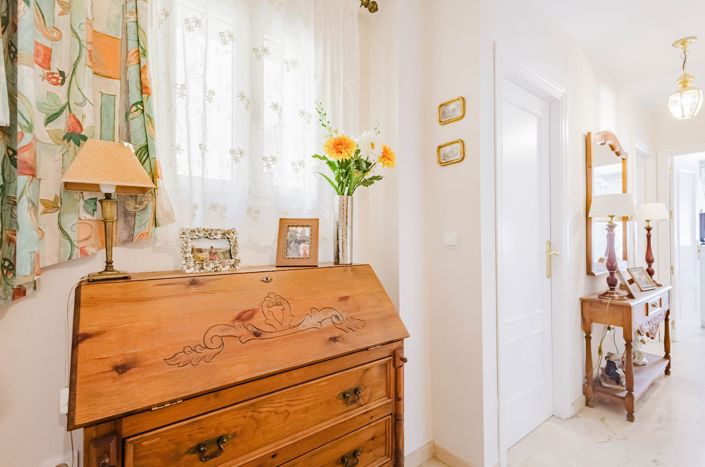 Image No.3-4 Bed Flat for sale