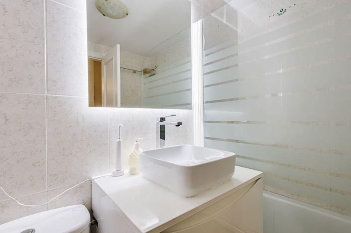 Image No.35-4 Bed Flat for sale