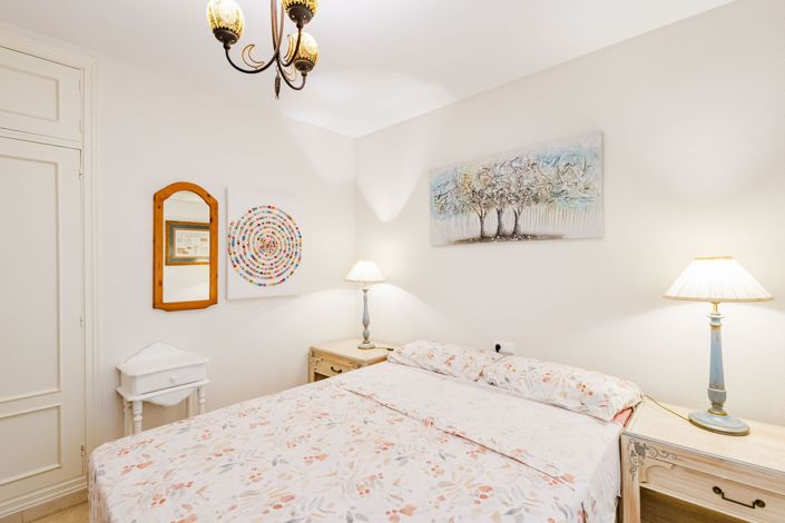 Image No.38-4 Bed Flat for sale