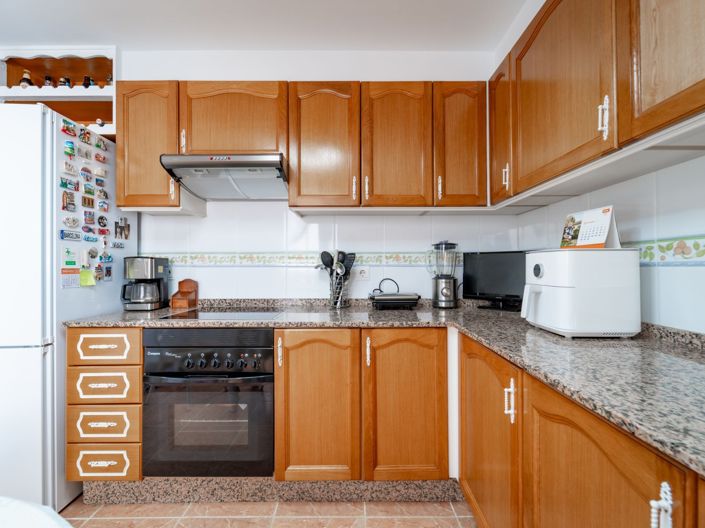 Image No.11-3 Bed Flat for sale