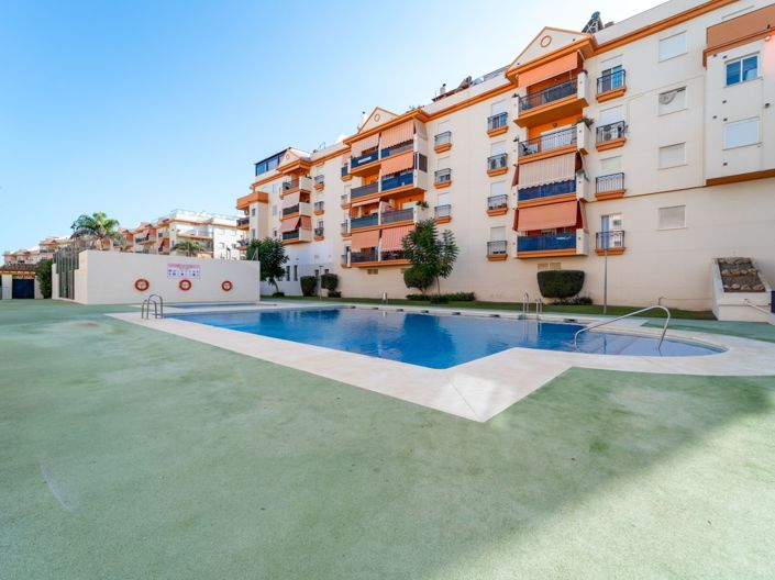 Image No.34-3 Bed Flat for sale