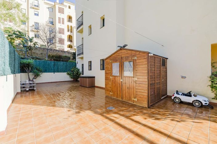 Image No.25-2 Bed Flat for sale