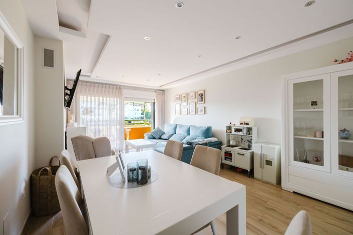 Image No.7-2 Bed Flat for sale