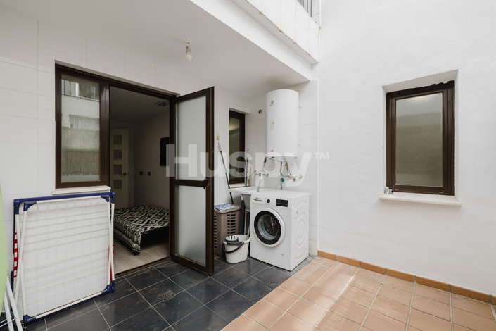 Image No.22-3 Bed Flat for sale