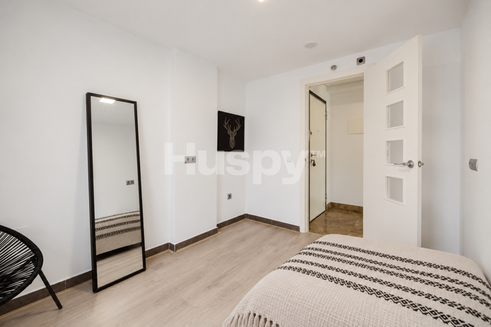 Image No.25-3 Bed Flat for sale