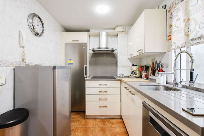 Image No.9-3 Bed Duplex for sale