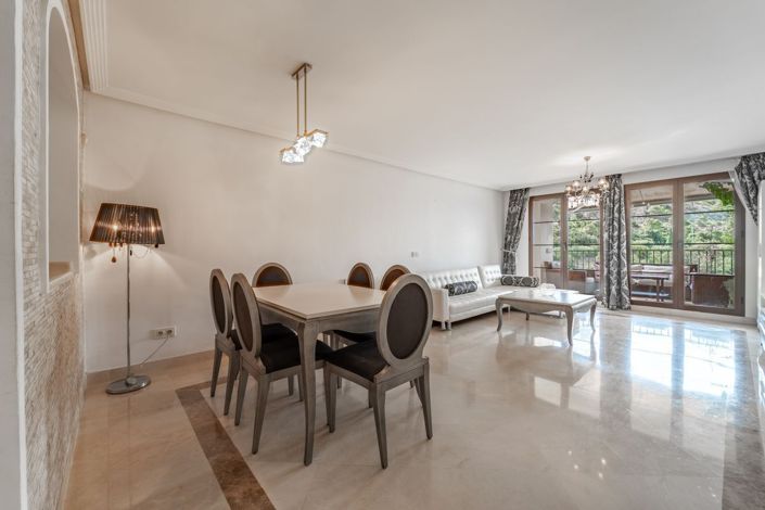 Image No.11-3 Bed Flat for sale