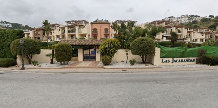 Image No.37-3 Bed Flat for sale