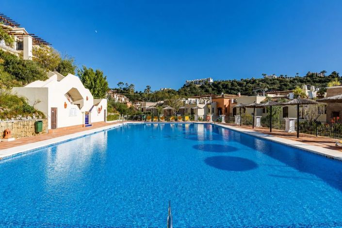 Image No.8-3 Bed Flat for sale