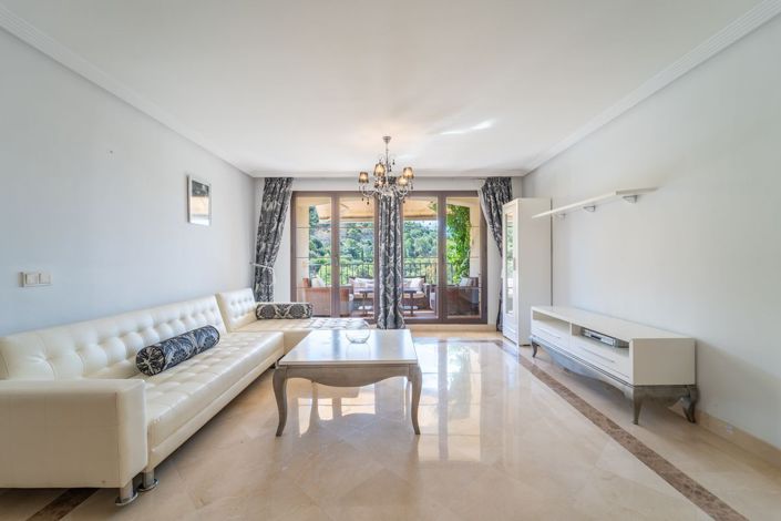 Image No.9-3 Bed Flat for sale