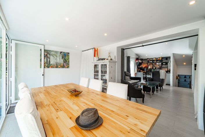 Image No.20-3 Bed Property for sale