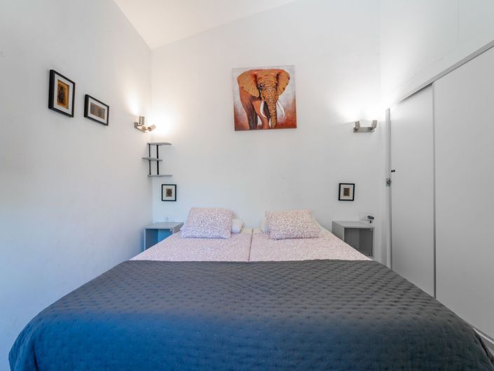 Image No.29-3 Bed Property for sale