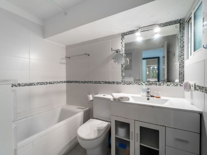 Image No.32-3 Bed Property for sale