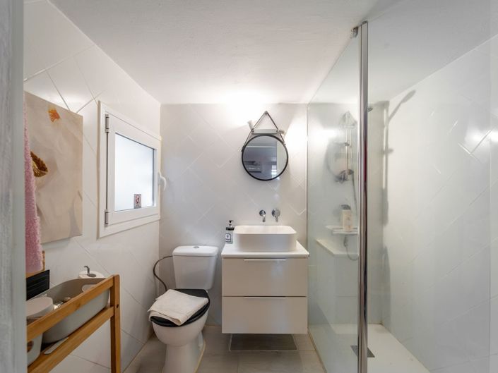 Image No.35-3 Bed Property for sale