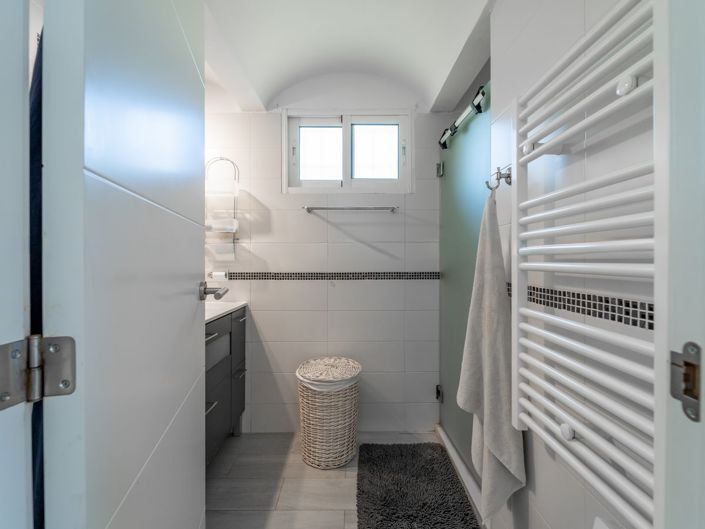 Image No.36-3 Bed Property for sale