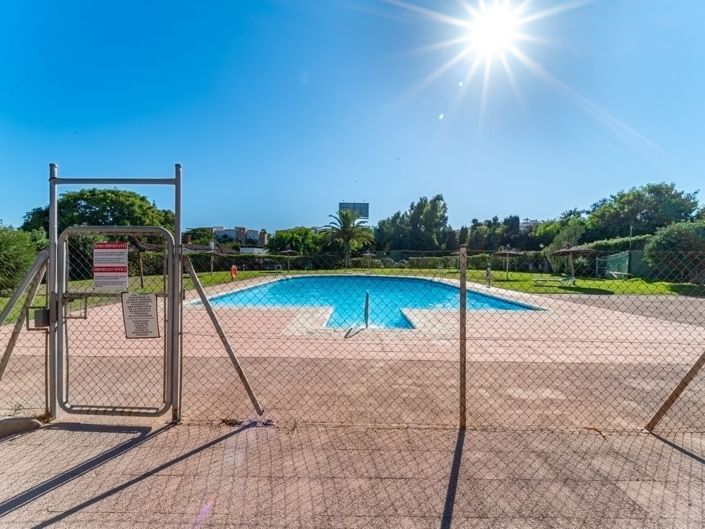 Image No.41-3 Bed Property for sale