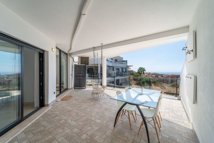Image No.22-3 Bed Flat for sale