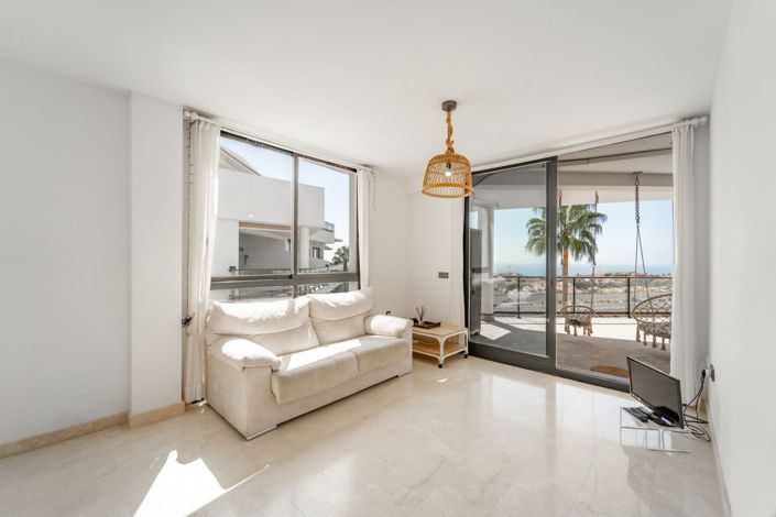 Image No.25-3 Bed Flat for sale