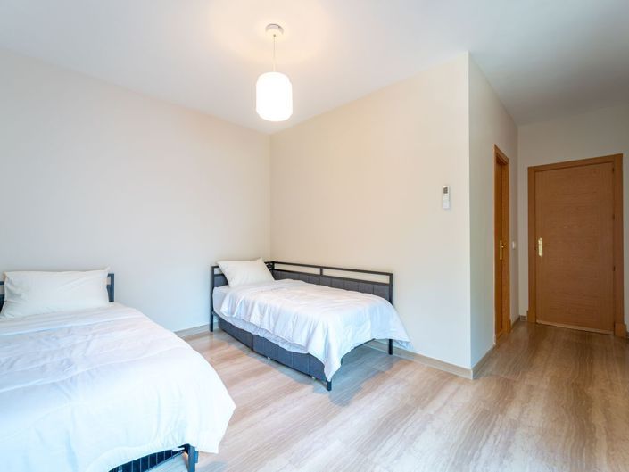 Image No.18-4 Bed Property for sale