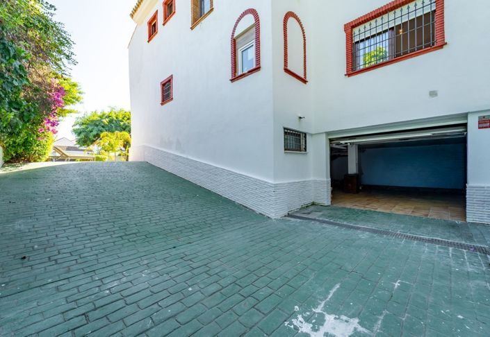 Image No.23-4 Bed Property for sale
