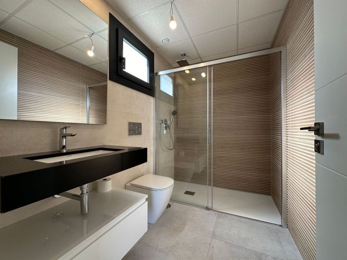 Image No.20-3 Bed Flat for sale