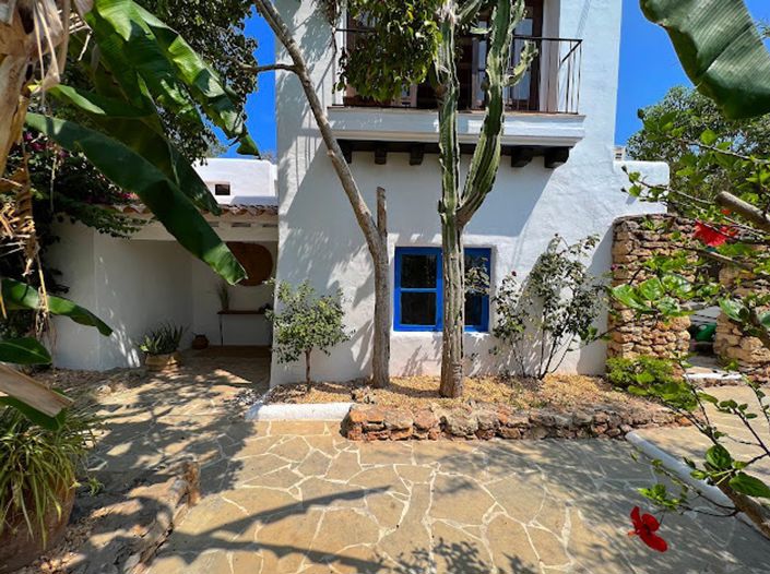 Image No.17-8 Bed Villa for sale