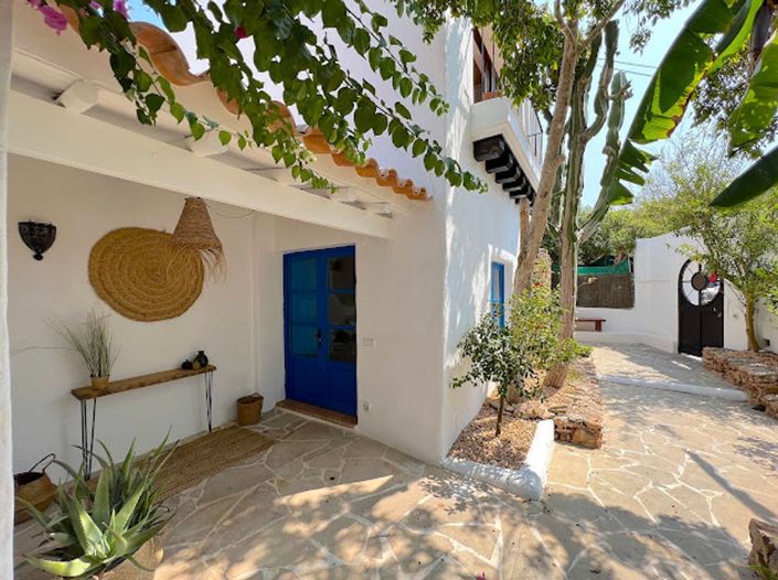 Image No.20-8 Bed Villa for sale