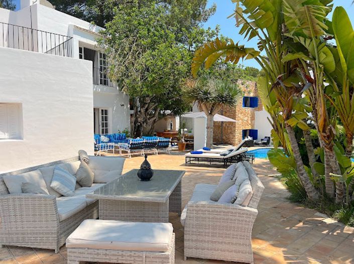Image No.35-8 Bed Villa for sale
