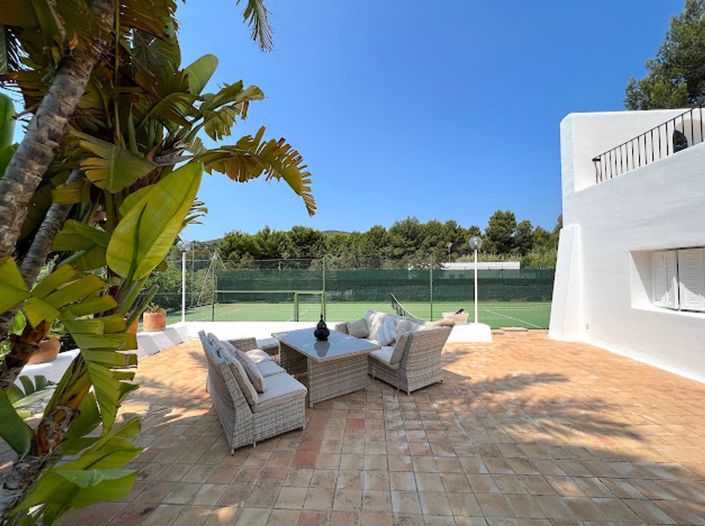Image No.37-8 Bed Villa for sale