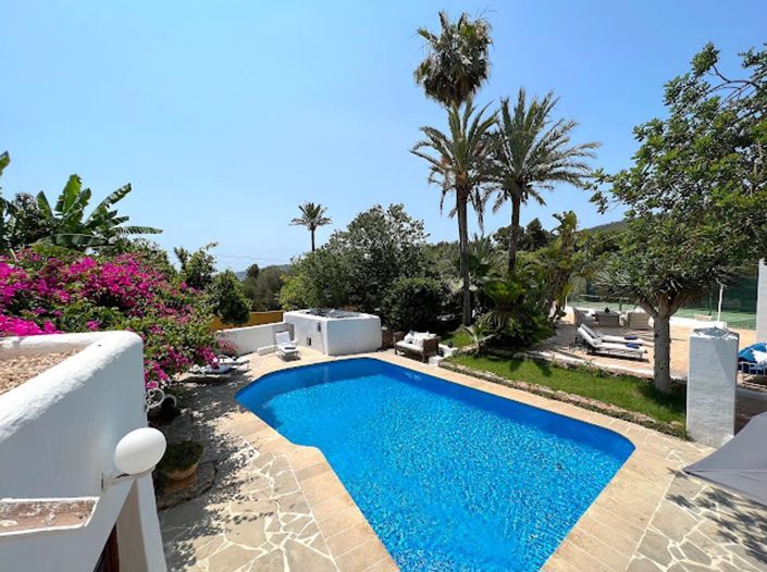 Image No.42-8 Bed Villa for sale