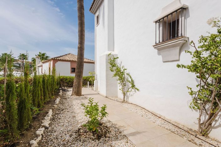 Image No.40-4 Bed Villa for sale