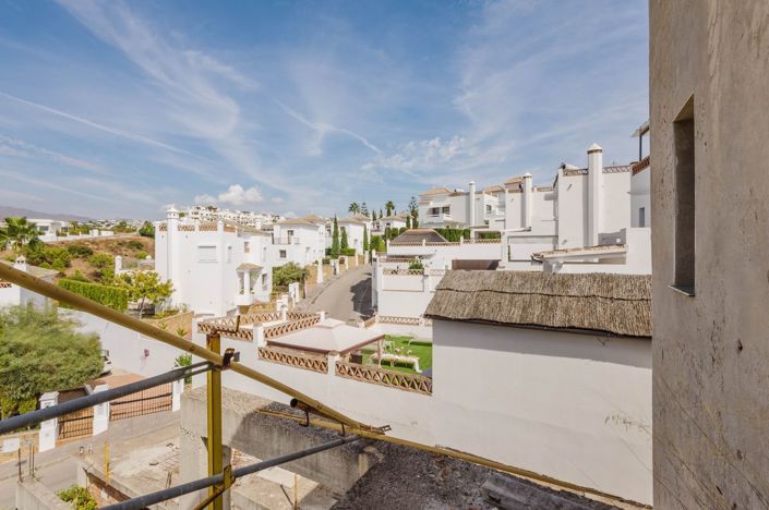 Image No.56-4 Bed Villa for sale