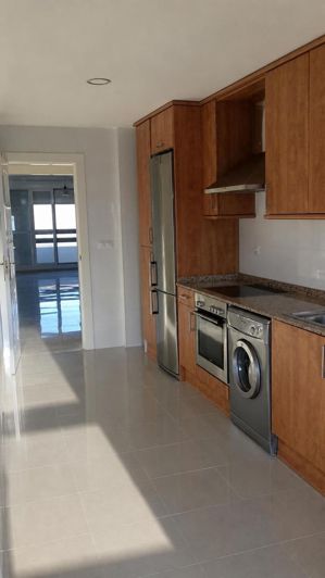 Image No.10-3 Bed Flat for sale