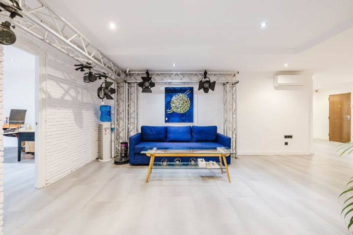 Image No.18-5 Bed Flat for sale