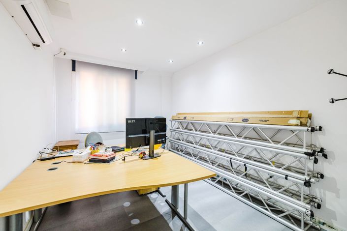 Image No.26-5 Bed Flat for sale