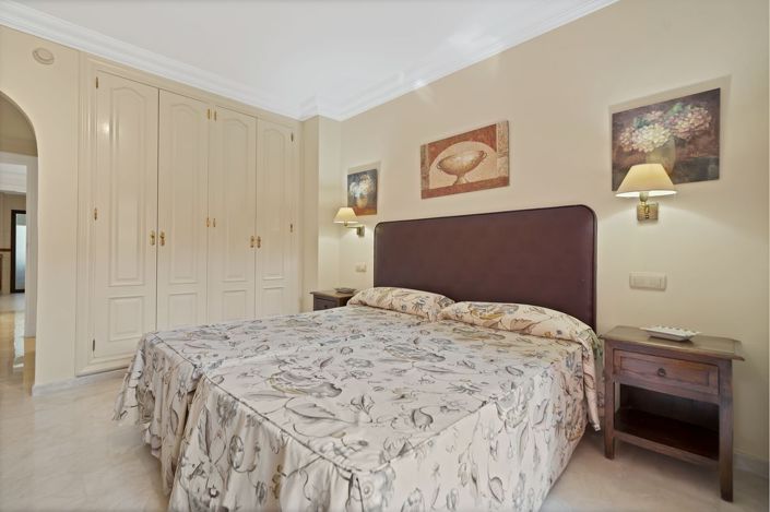 Image No.18-2 Bed Flat for sale
