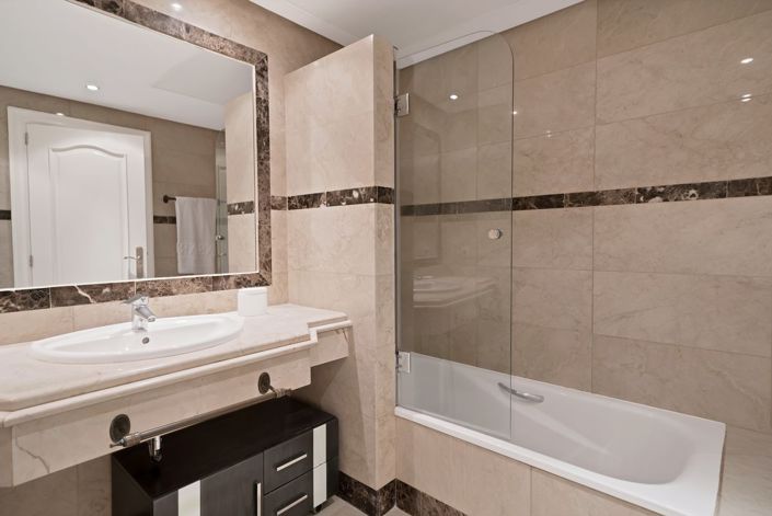 Image No.20-2 Bed Flat for sale