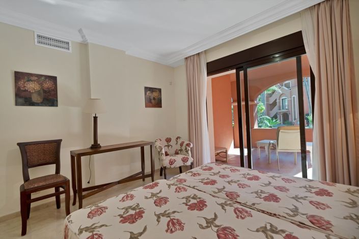 Image No.25-2 Bed Flat for sale