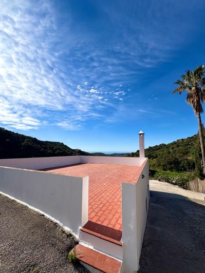 Image No.6-3 Bed Property for sale