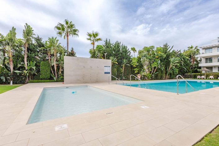 Image No.34-3 Bed Flat for sale