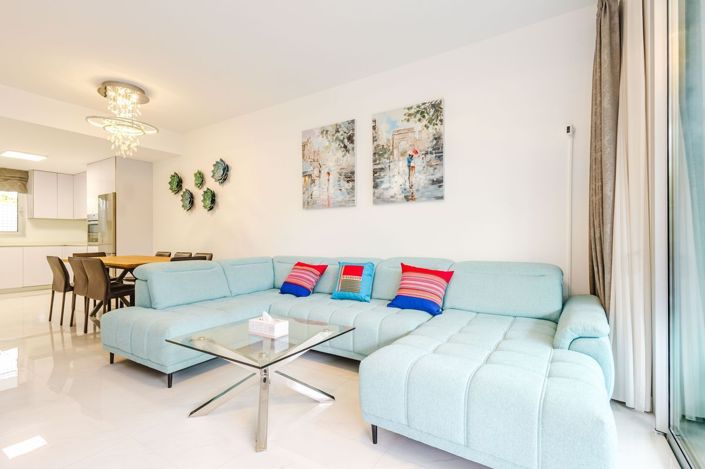 Image No.5-3 Bed Flat for sale