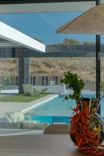 Image No.3-6 Bed Property for sale