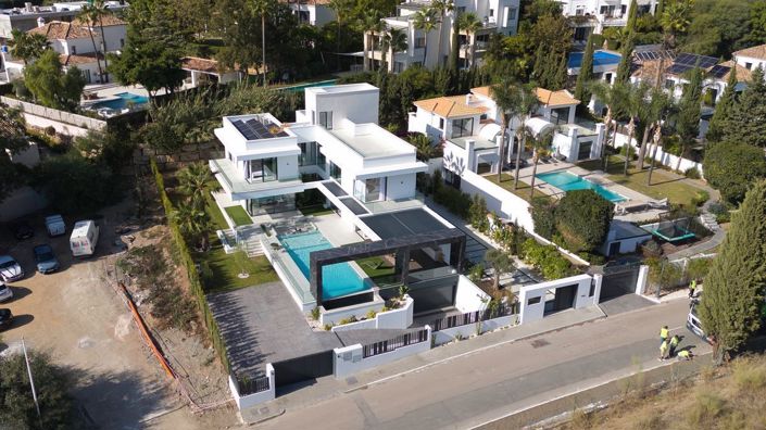 Image No.39-6 Bed Property for sale