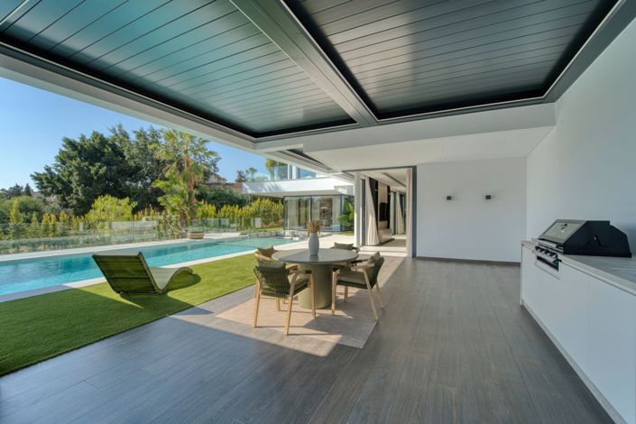 Image No.44-6 Bed Property for sale