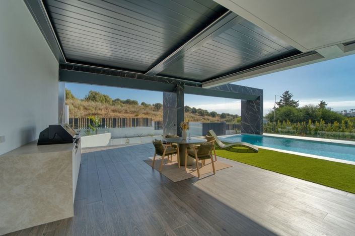 Image No.47-6 Bed Property for sale
