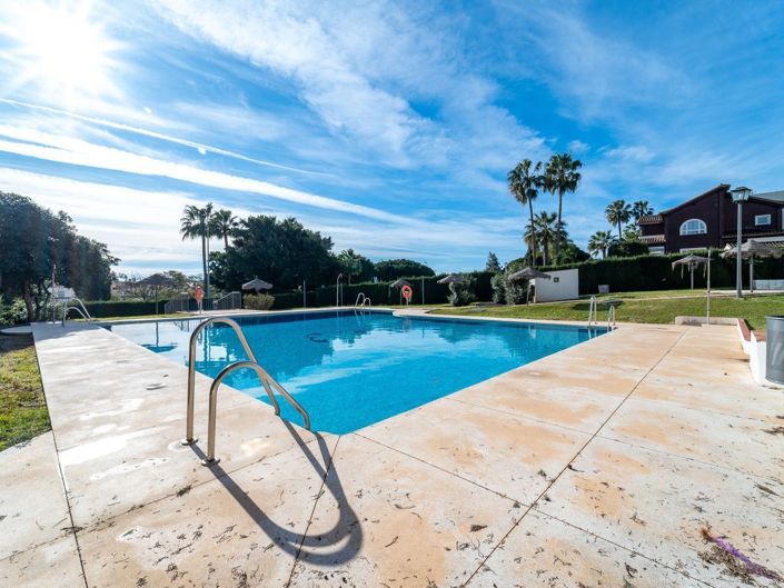 Image No.25-2 Bed Flat for sale