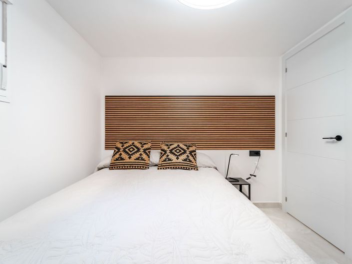 Image No.9-2 Bed Flat for sale