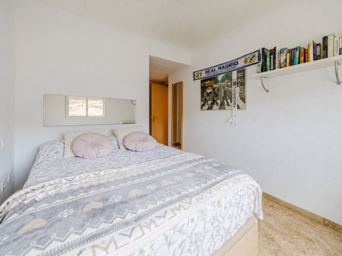 Image No.18-3 Bed Flat for sale