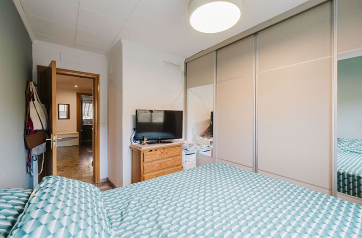 Image No.23-3 Bed Flat for sale