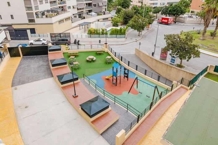 Image No.28-3 Bed Flat for sale